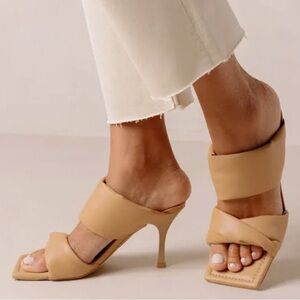 Aloha twist strap heel tan 9